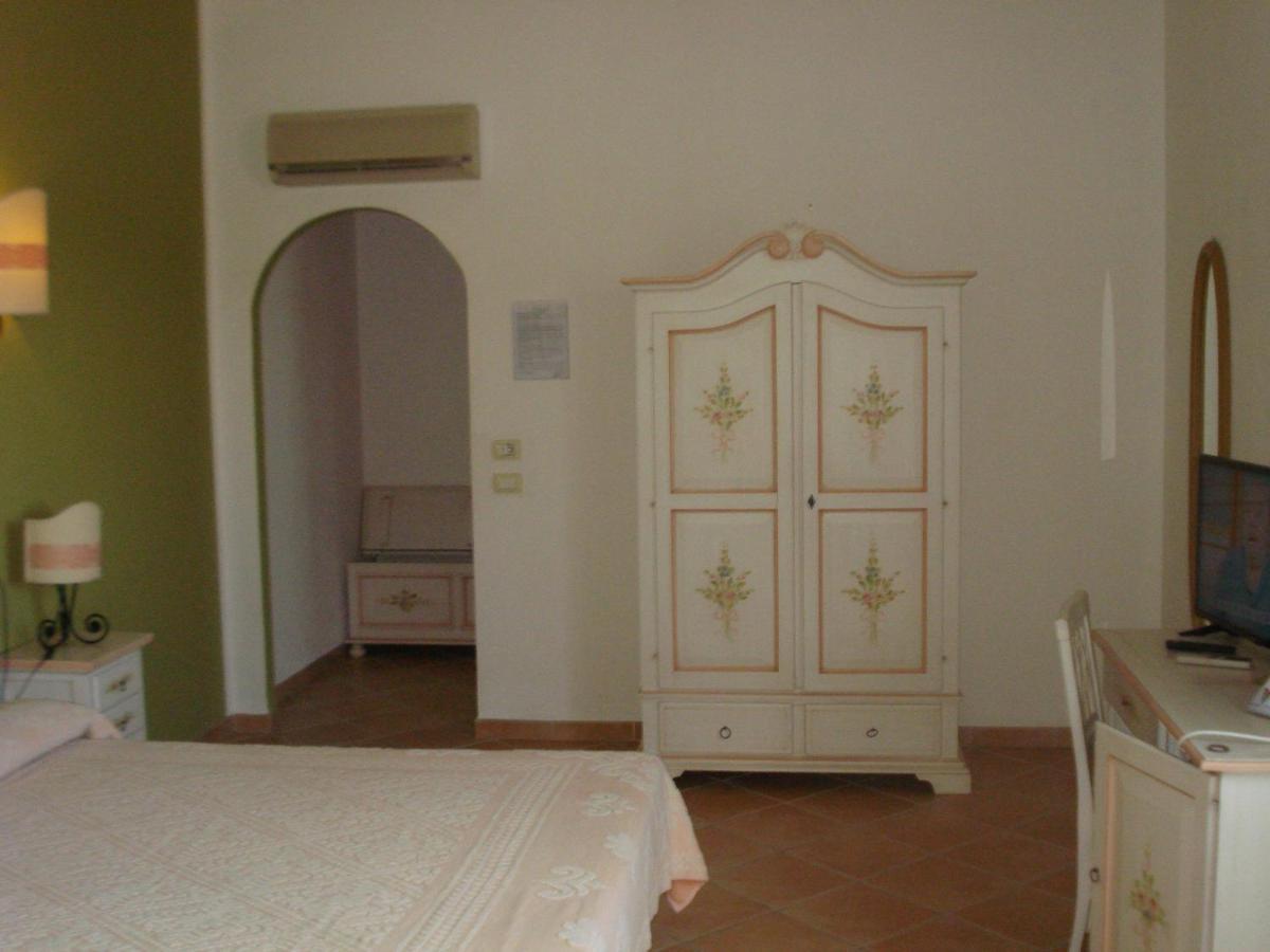 Hotel Valkarana Country Relais (Adults Only) Sant'Antonio di Gallura Εξωτερικό φωτογραφία