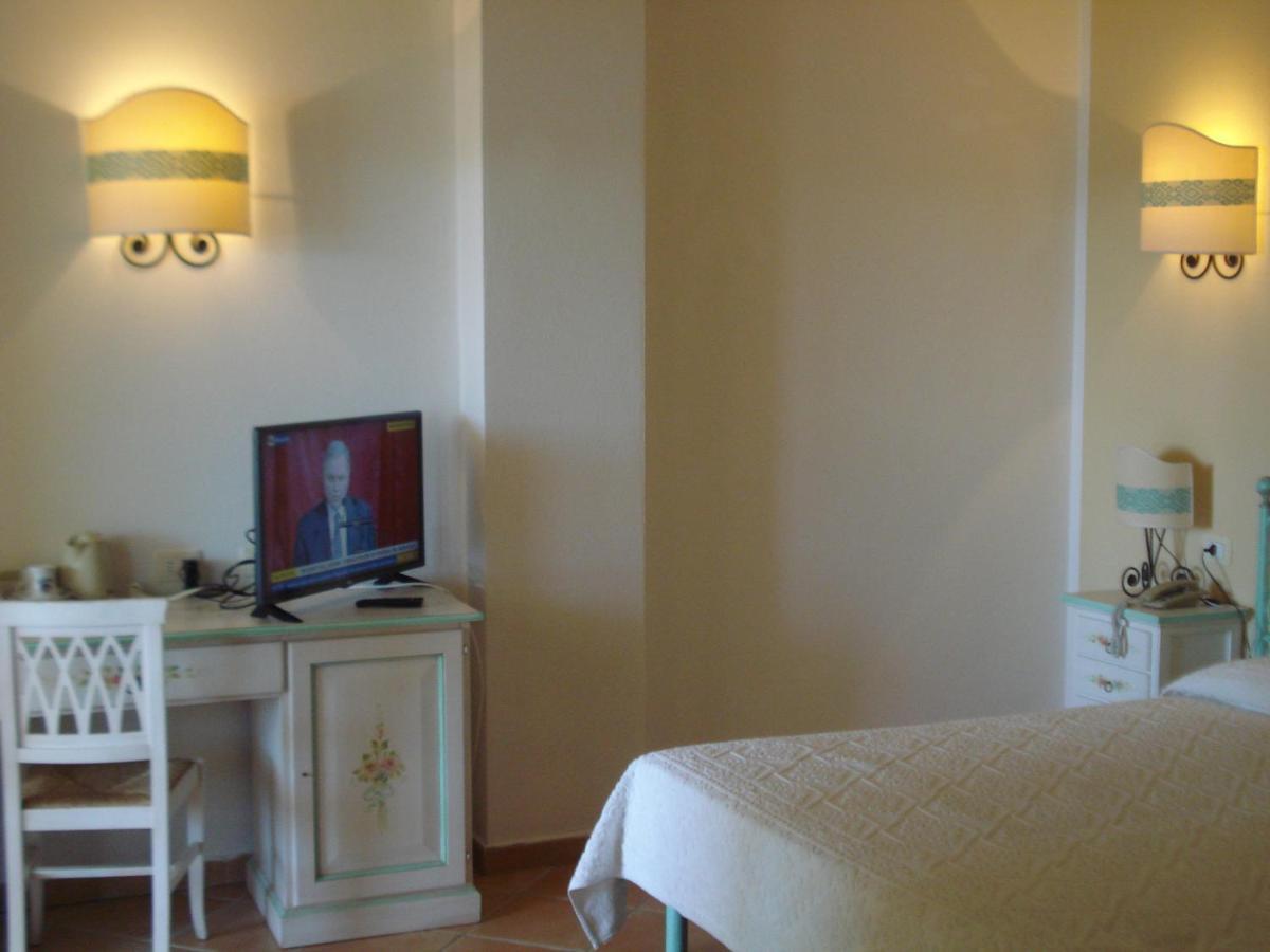 Hotel Valkarana Country Relais (Adults Only) Sant'Antonio di Gallura Εξωτερικό φωτογραφία