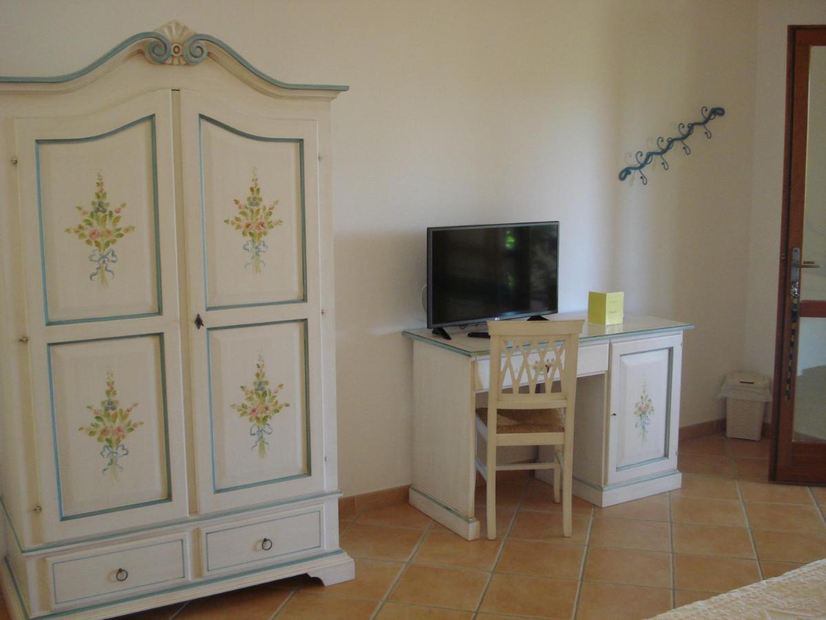 Hotel Valkarana Country Relais (Adults Only) Sant'Antonio di Gallura Εξωτερικό φωτογραφία