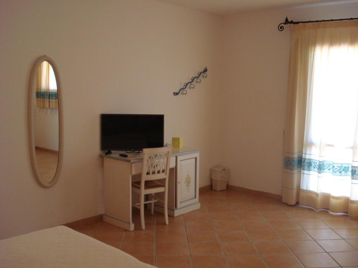 Hotel Valkarana Country Relais (Adults Only) Sant'Antonio di Gallura Εξωτερικό φωτογραφία