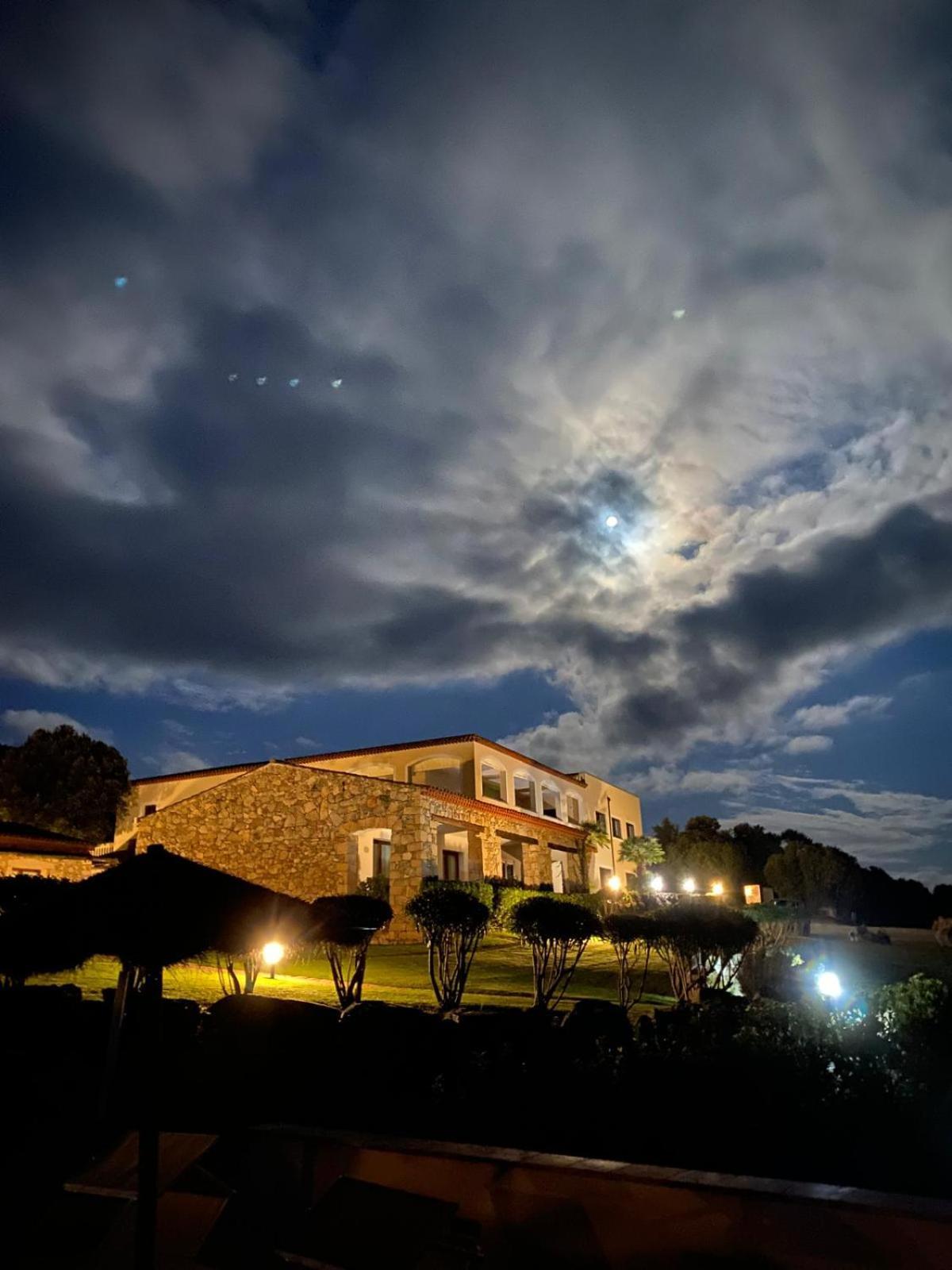 Hotel Valkarana Country Relais (Adults Only) Sant'Antonio di Gallura Εξωτερικό φωτογραφία
